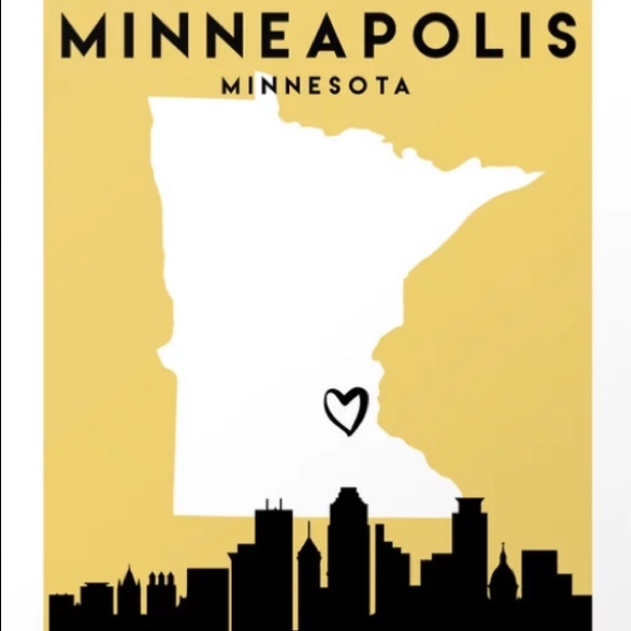 Meet your Posher, Amber - Picture 2 of 3